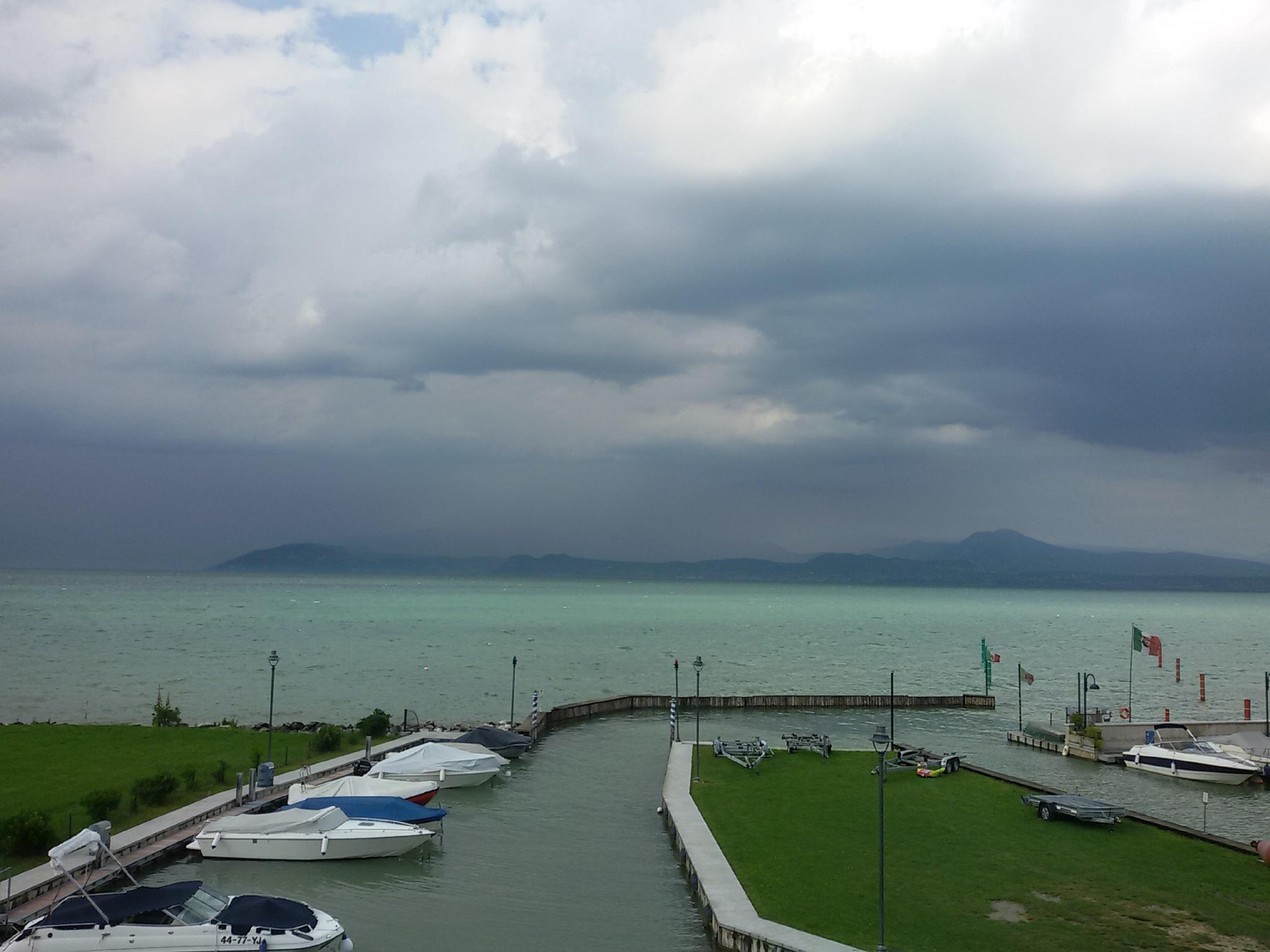 Yachting Hotel Mistral Sirmione Exterior photo